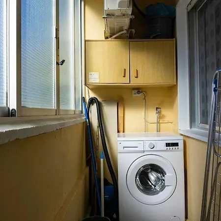 Fantastic Location - Ground Floor In Walking Distance To The Apartment