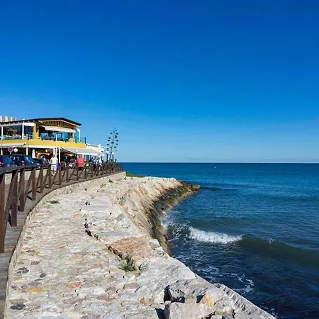 Fantastic Location - Ground Floor In Walking Distance To The * Torrevieja